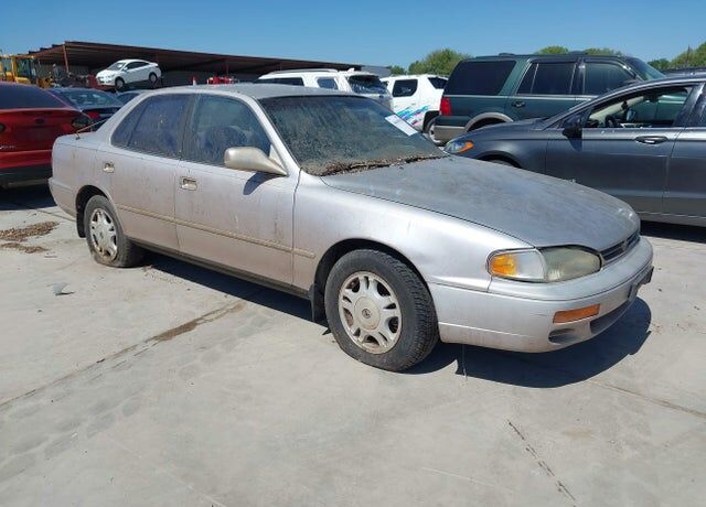 1996 TOYOTA Camry