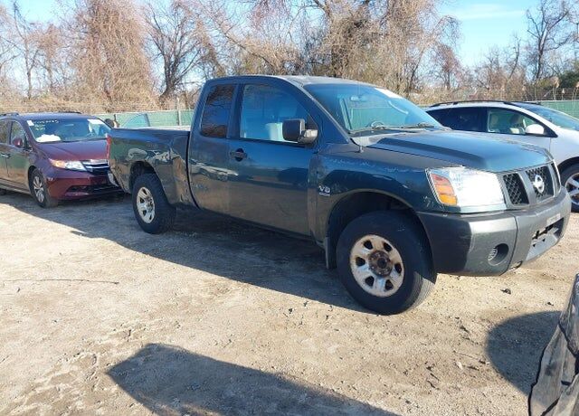 2004 NISSAN Titan