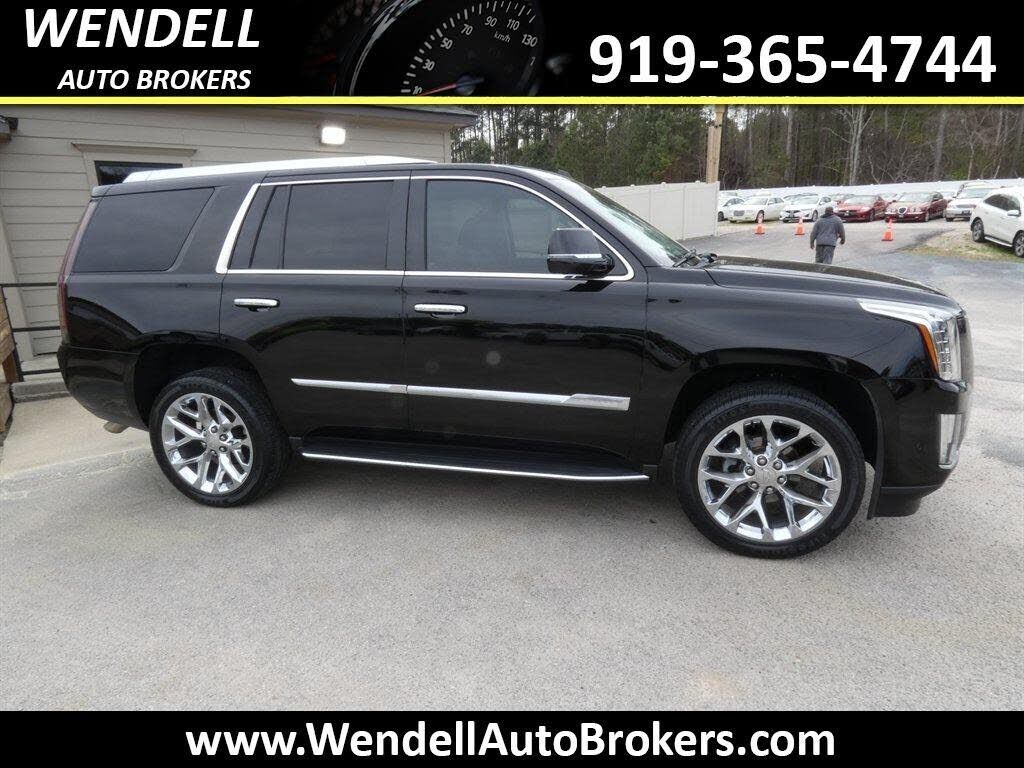 2017 CADILLAC Escalade