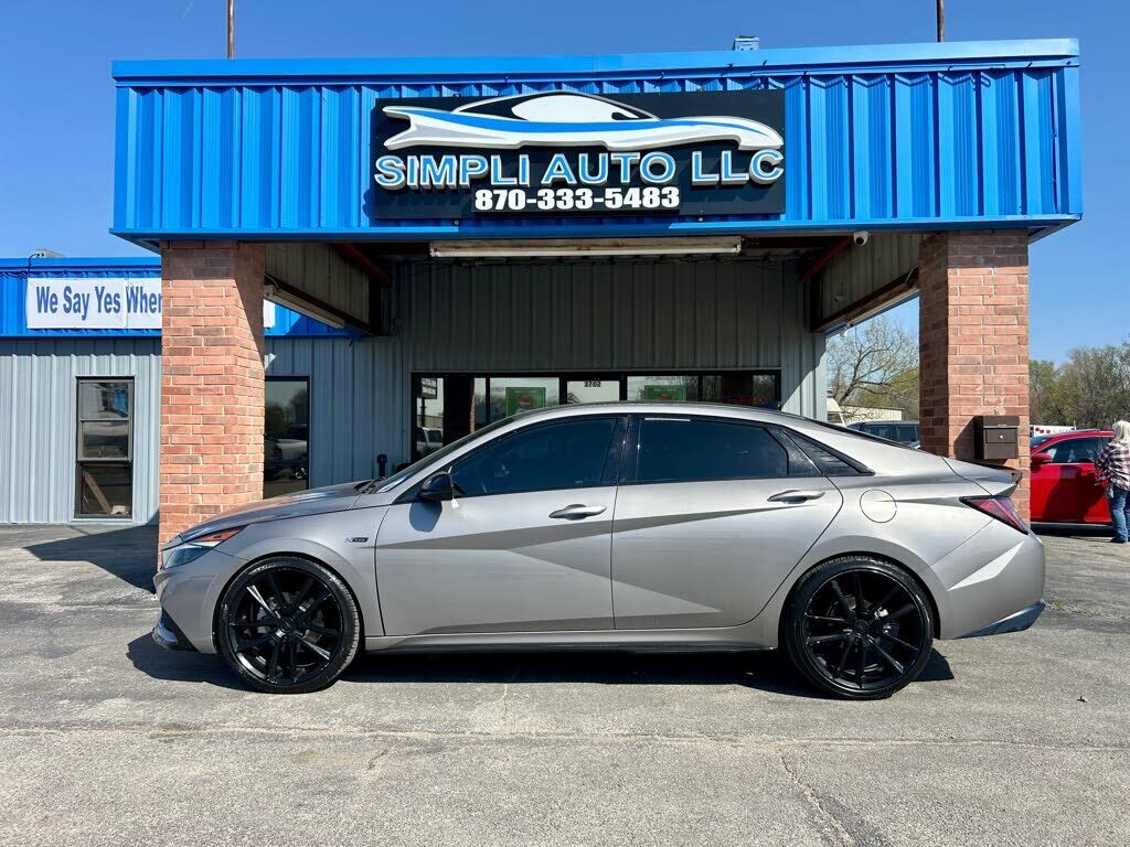 2021 HYUNDAI Elantra