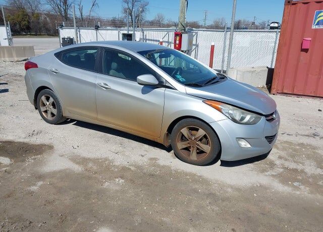 2012 HYUNDAI Elantra