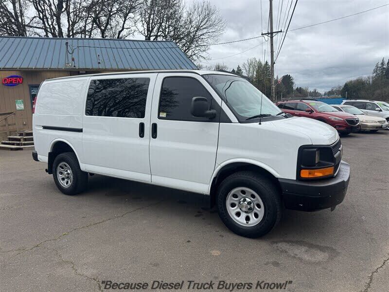 2013 CHEVROLET Express