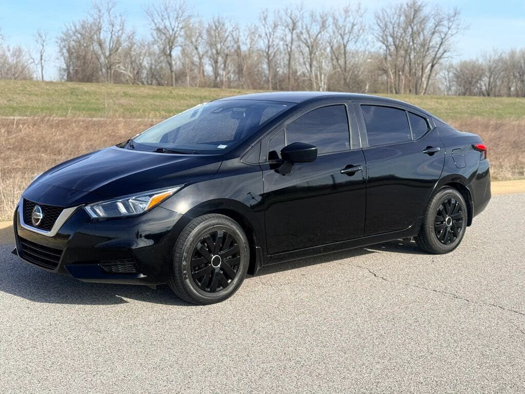 2021 NISSAN Versa
