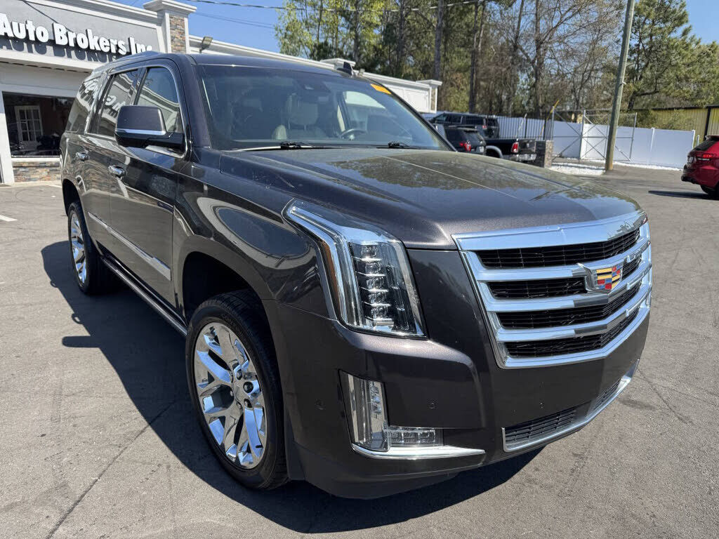 2017 CADILLAC Escalade