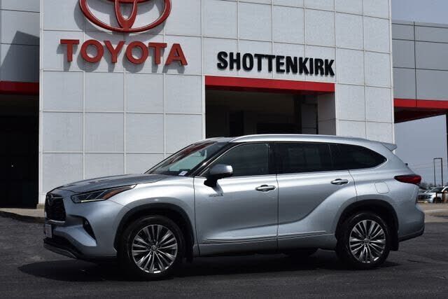2021 TOYOTA Highlander