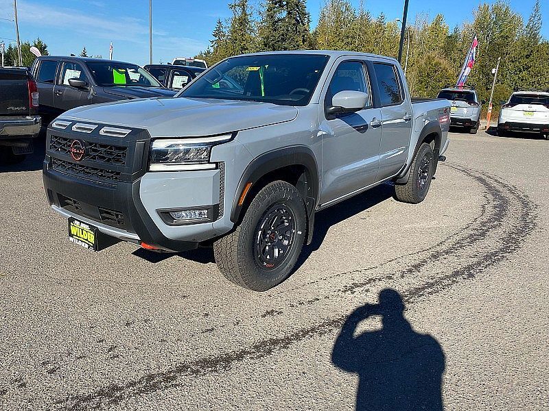 2025 NISSAN Frontier