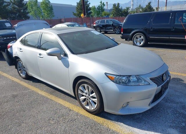 2015 LEXUS ES