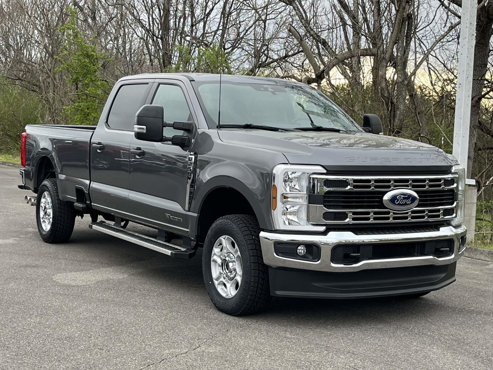 2025 FORD F-250