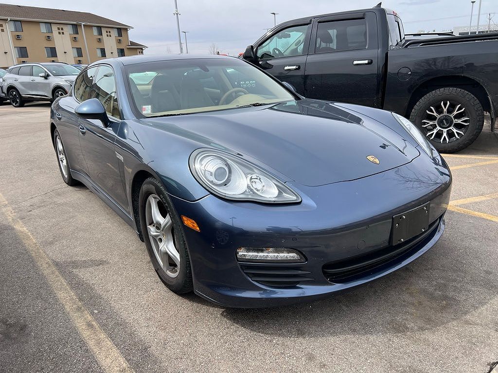 2011 PORSCHE Panamera