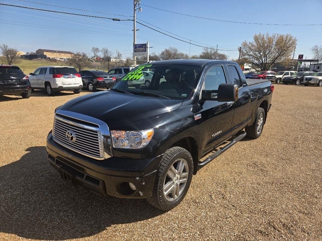 2013 TOYOTA Tundra