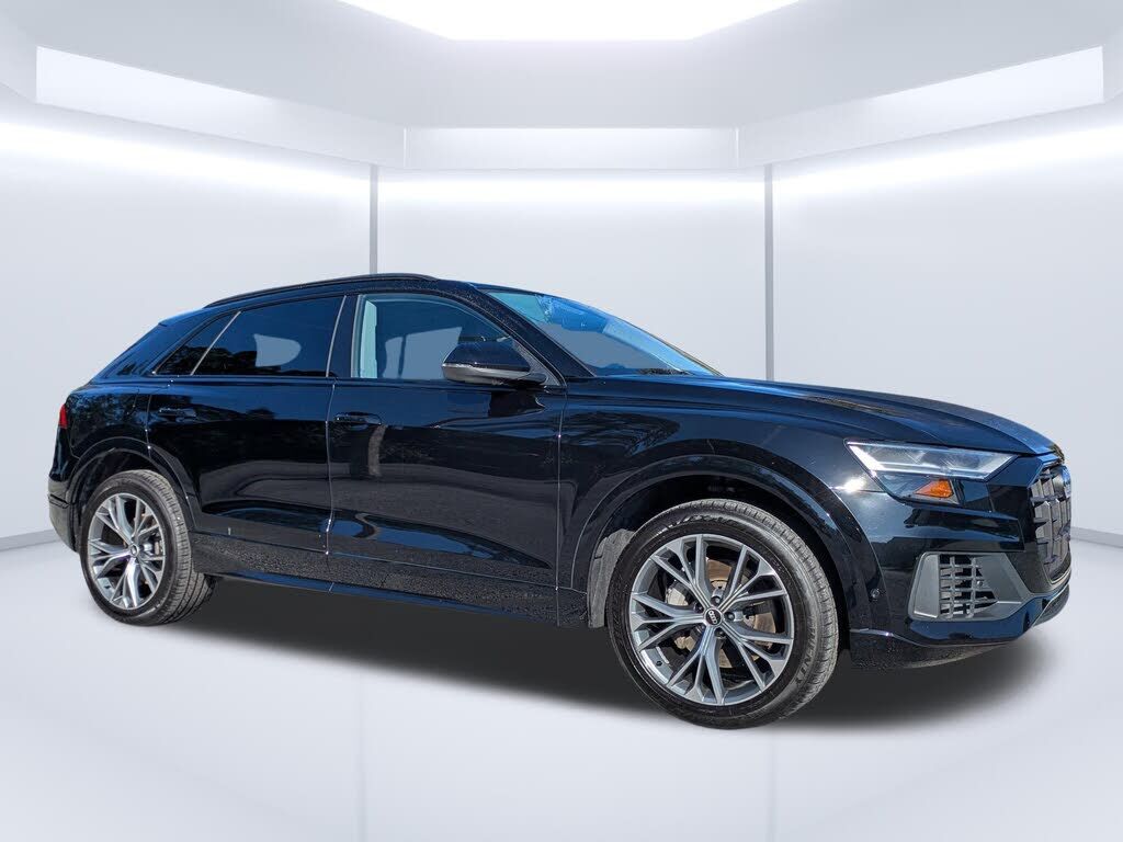 2021 AUDI Q8