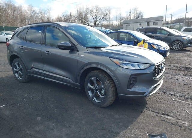 2024 FORD Escape