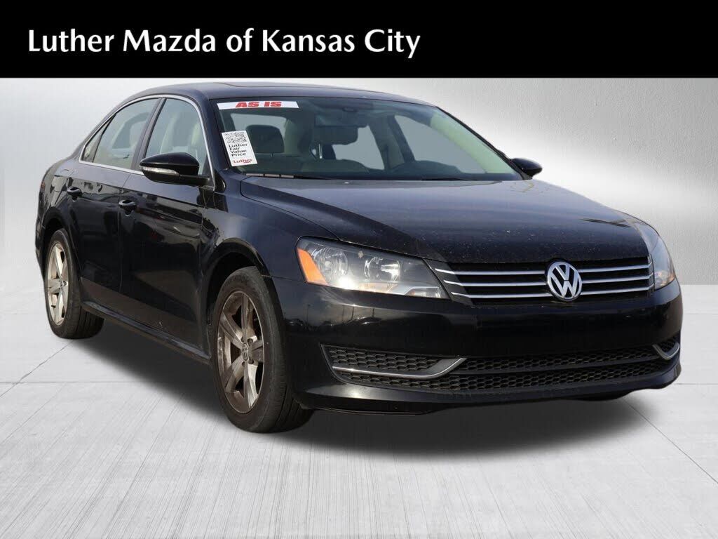 2012 VOLKSWAGEN Passat