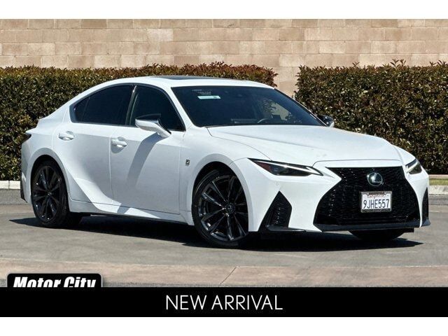2023 LEXUS IS