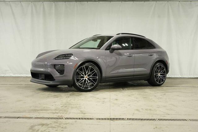 2025 PORSCHE Macan