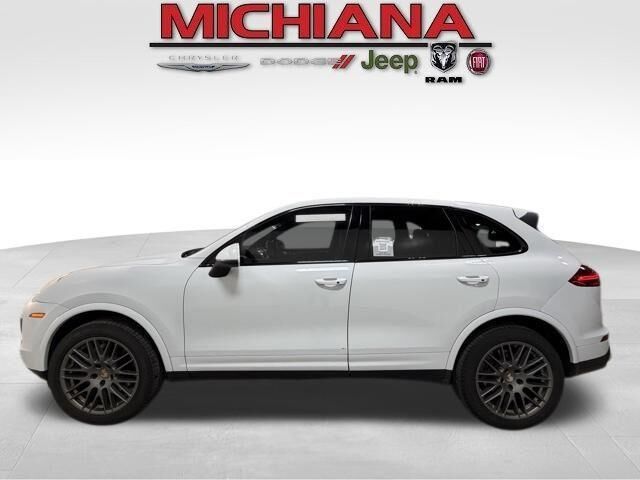 2017 PORSCHE Cayenne