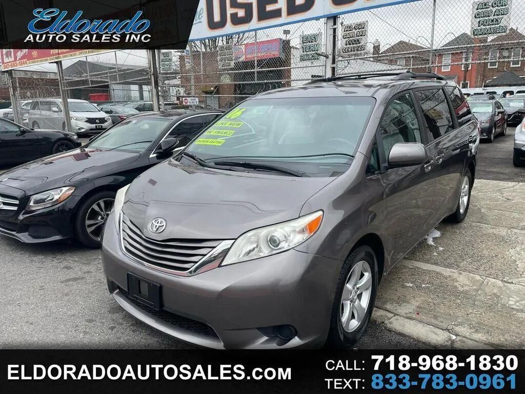 2016 TOYOTA Sienna
