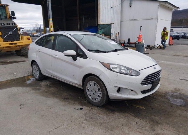 2016 FORD Fiesta