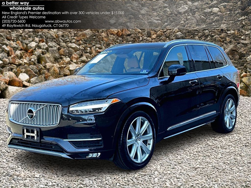2017 VOLVO XC90