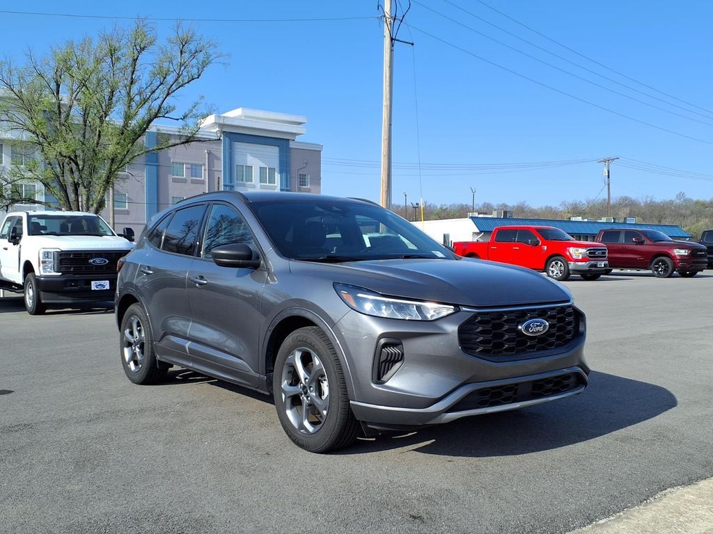 2024 FORD Escape