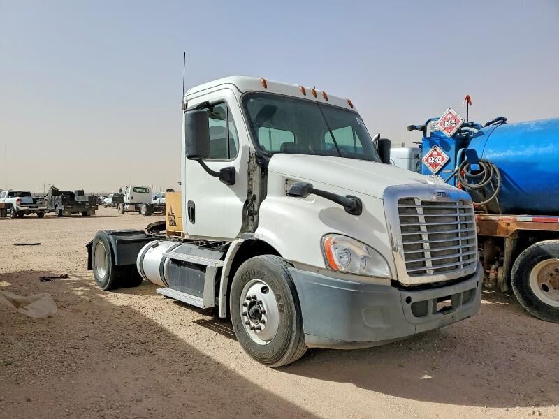 2016 FREIGHTLINER Cascadia