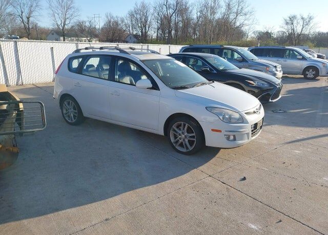 2011 HYUNDAI Elantra