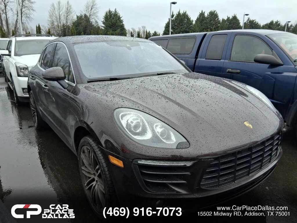 2016 PORSCHE Macan