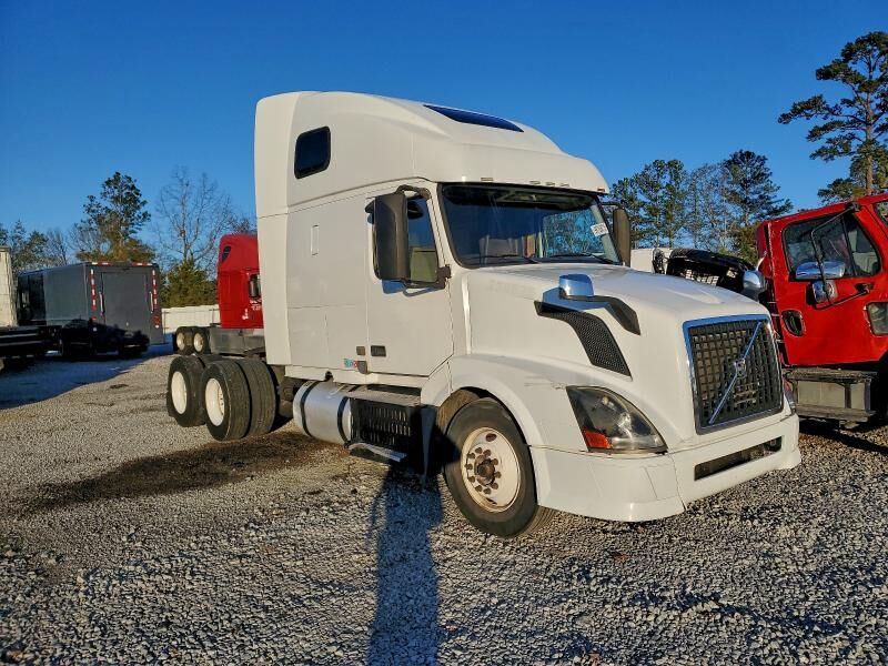 2013 VOLVO TRUCK VNL