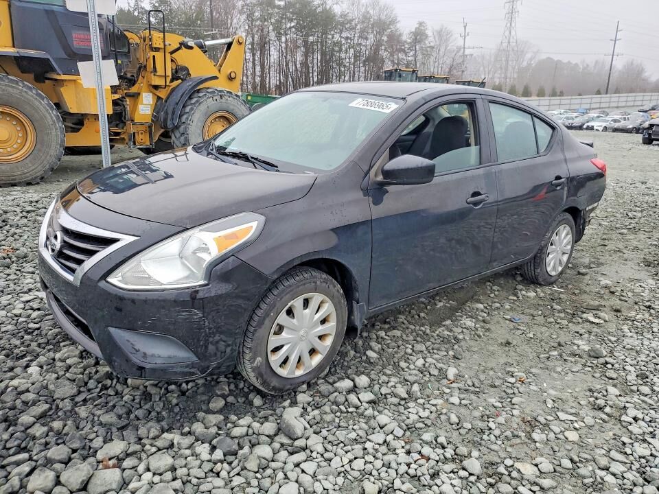 2017 NISSAN Versa