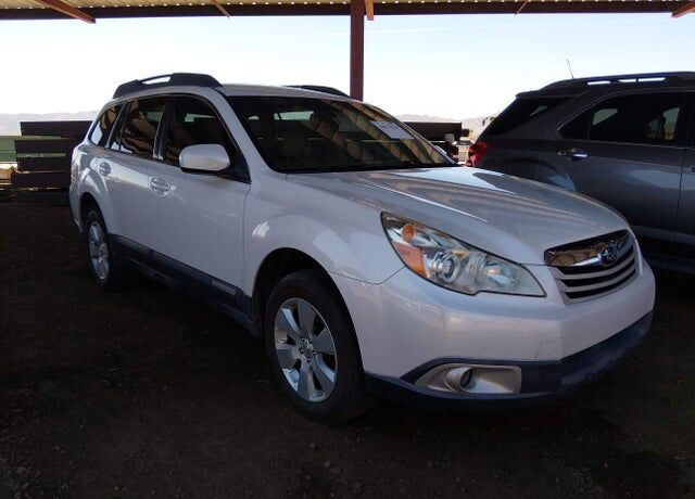 2012 SUBARU Outback