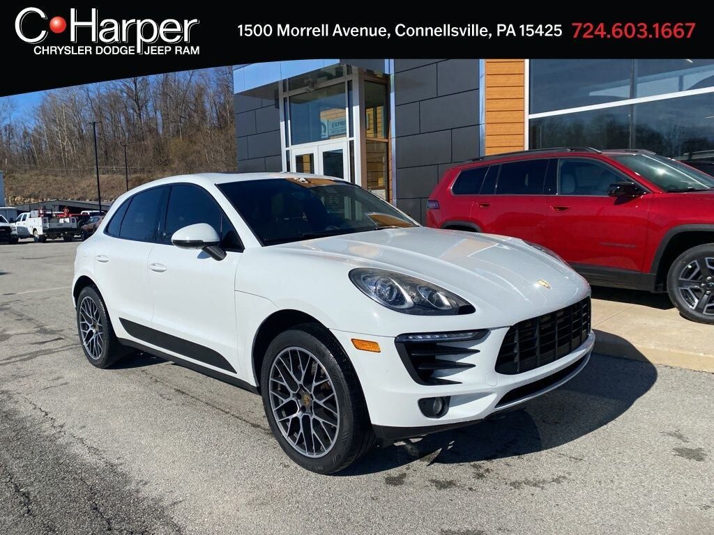 2018 PORSCHE Macan