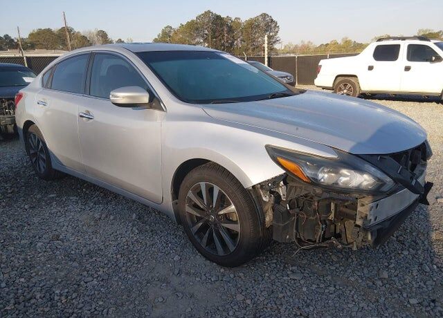 2017 NISSAN Altima