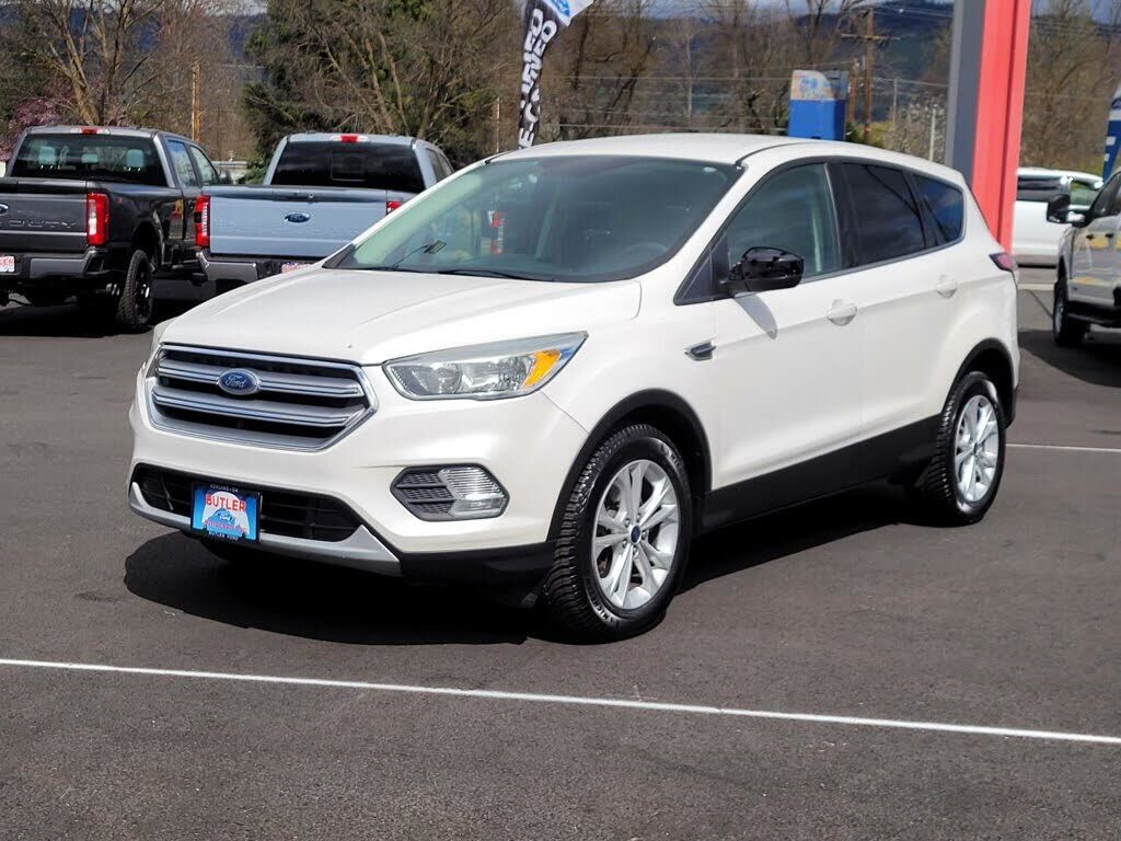 2017 FORD Escape