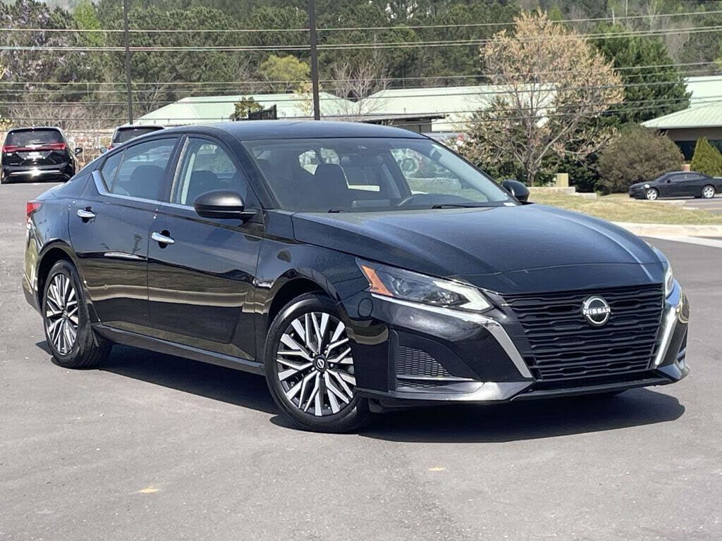2024 NISSAN Altima