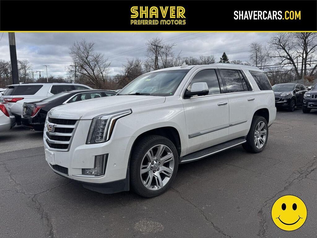 2017 CADILLAC Escalade