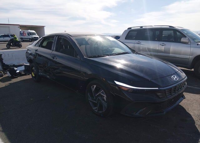 2025 HYUNDAI Elantra