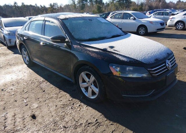 2012 VOLKSWAGEN Passat