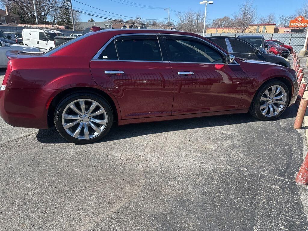 2019 CHRYSLER 300
