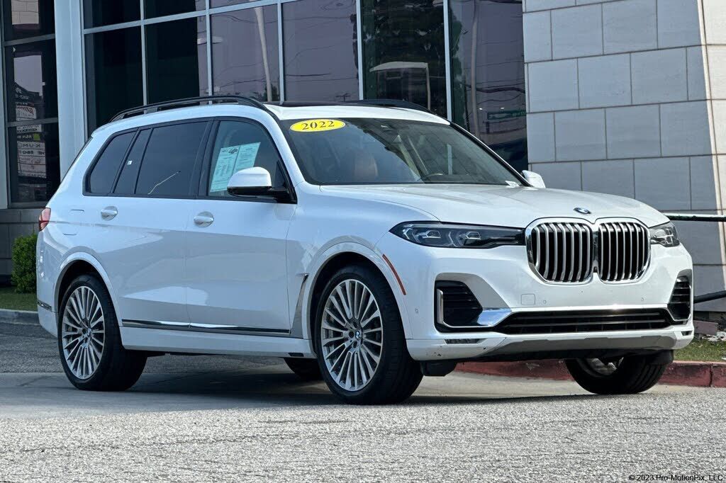 2022 BMW X7