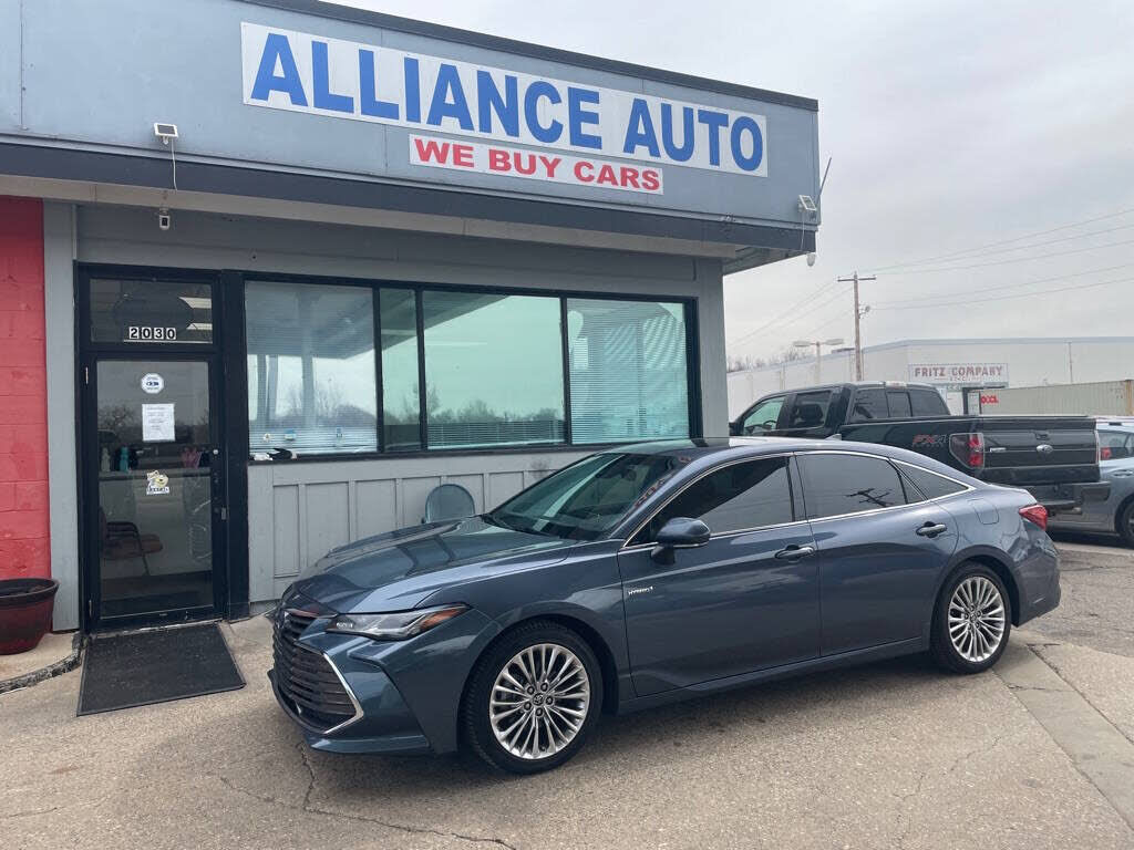 2019 TOYOTA Avalon
