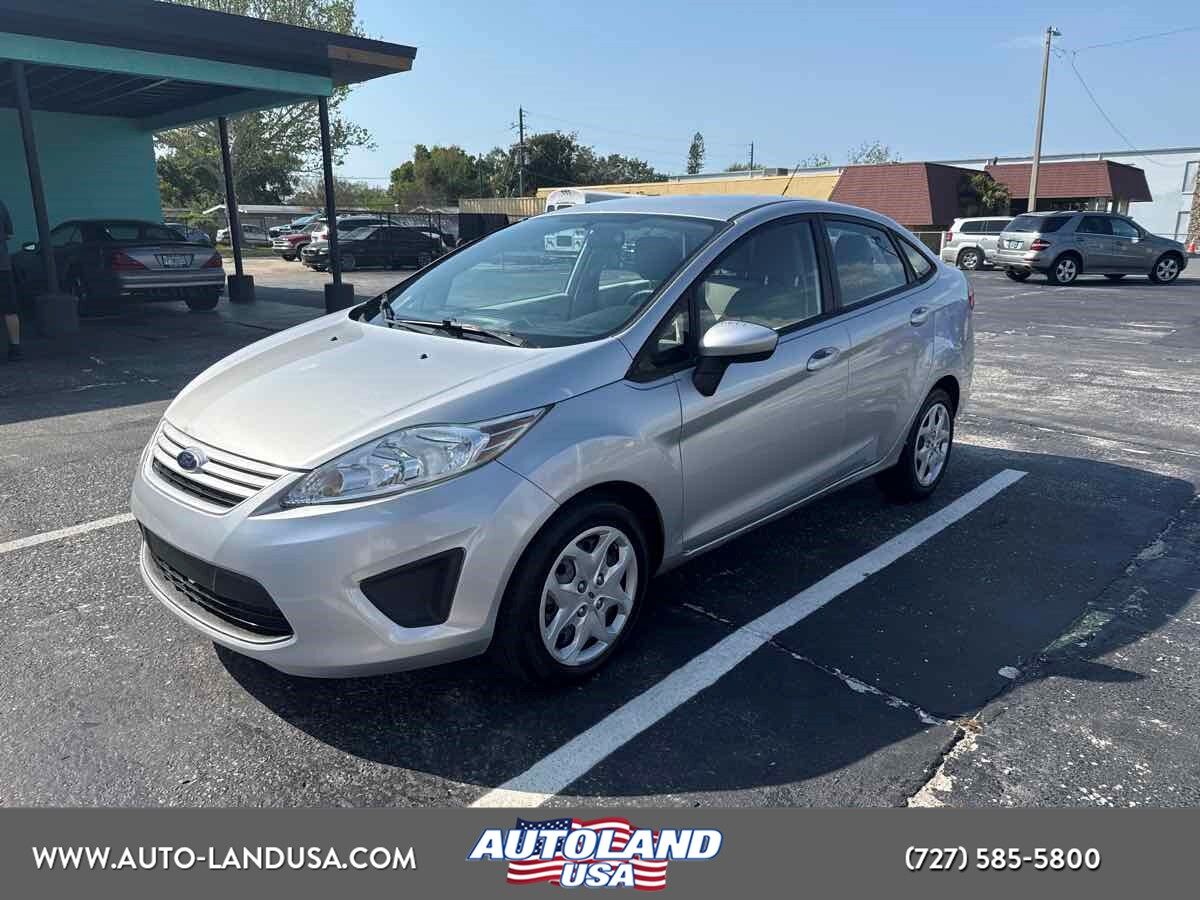 2013 FORD Fiesta