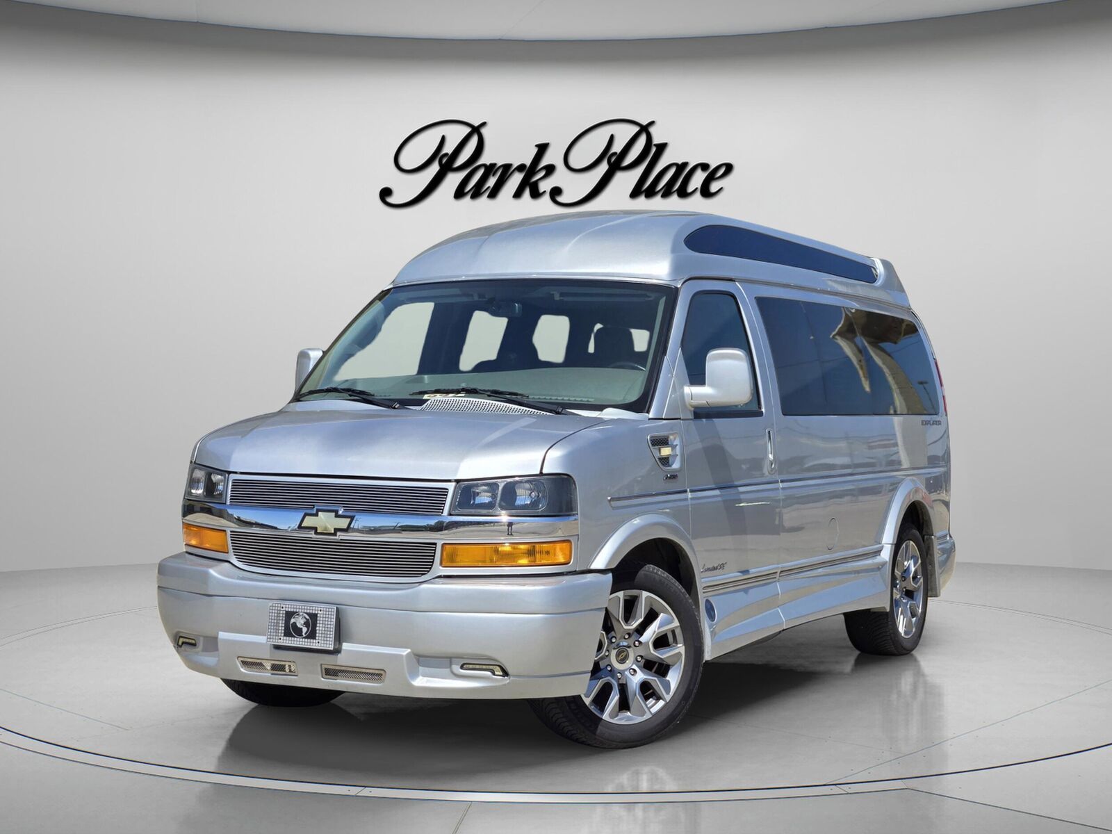 2023 CHEVROLET Express