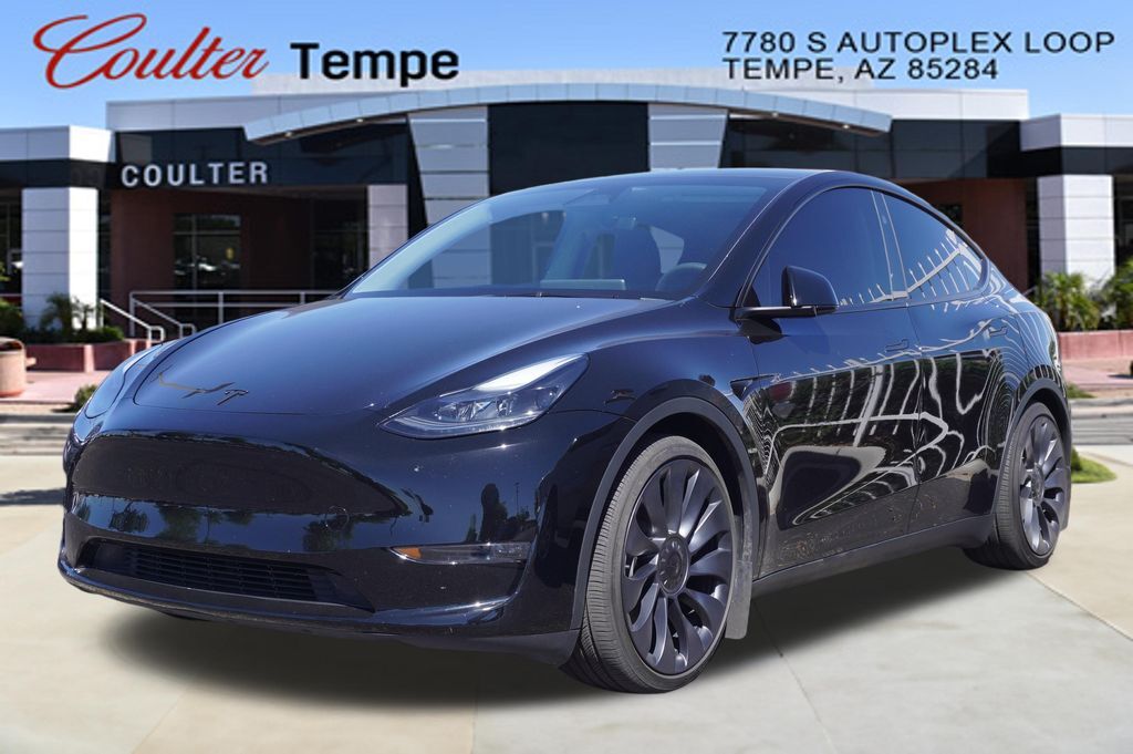 2024 TESLA Model Y