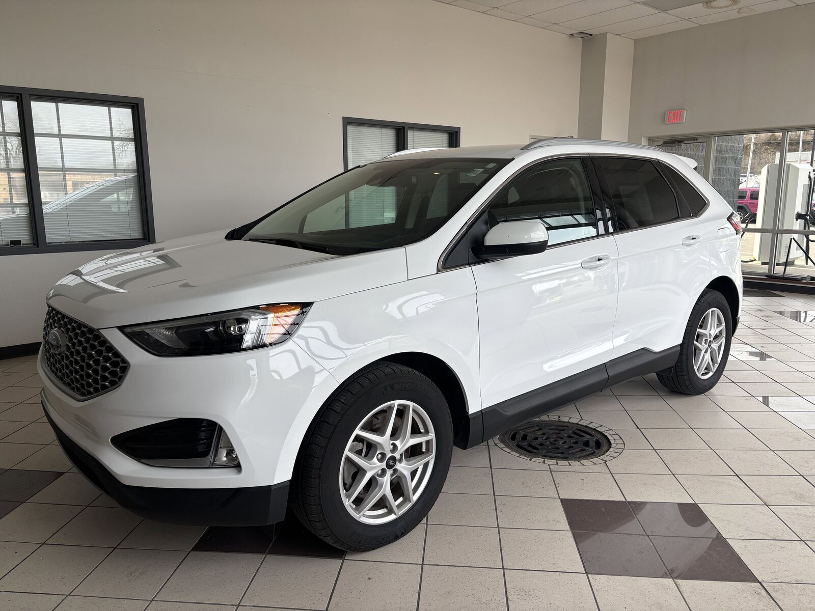 2024 FORD Edge
