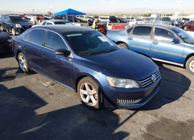 2014 VOLKSWAGEN Passat