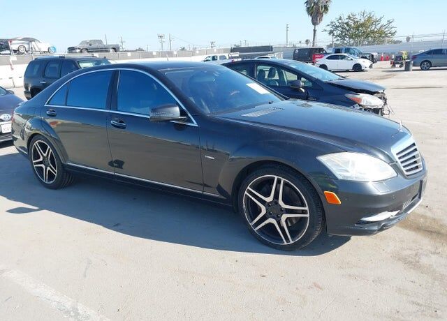 2012 MERCEDES-BENZ S-Class