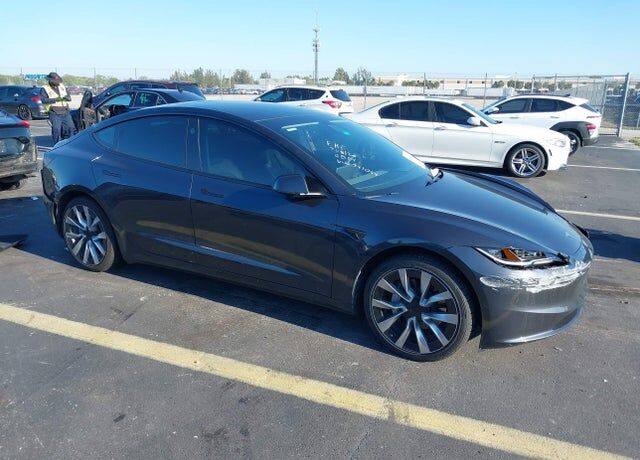 2024 TESLA Model 3