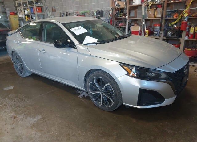 2024 NISSAN Altima
