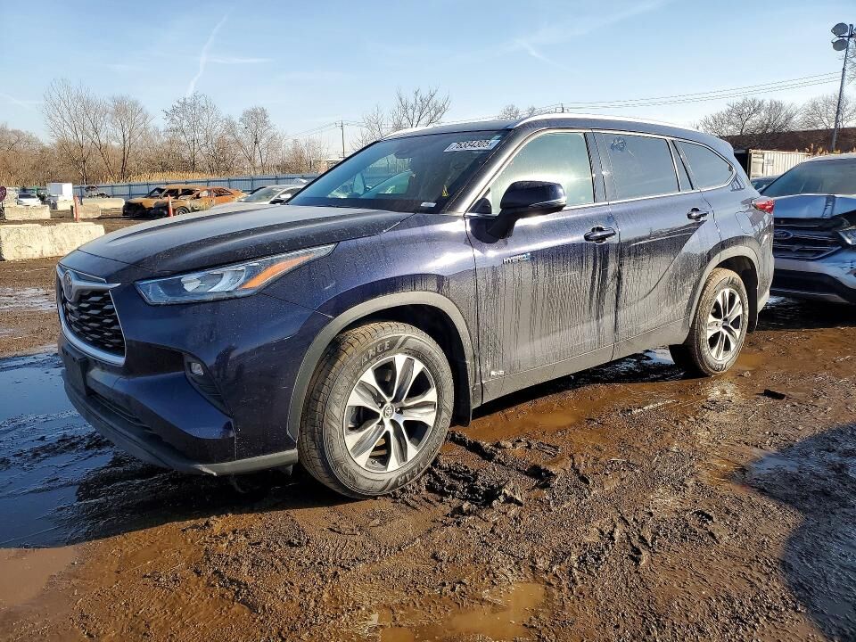 2020 TOYOTA Highlander
