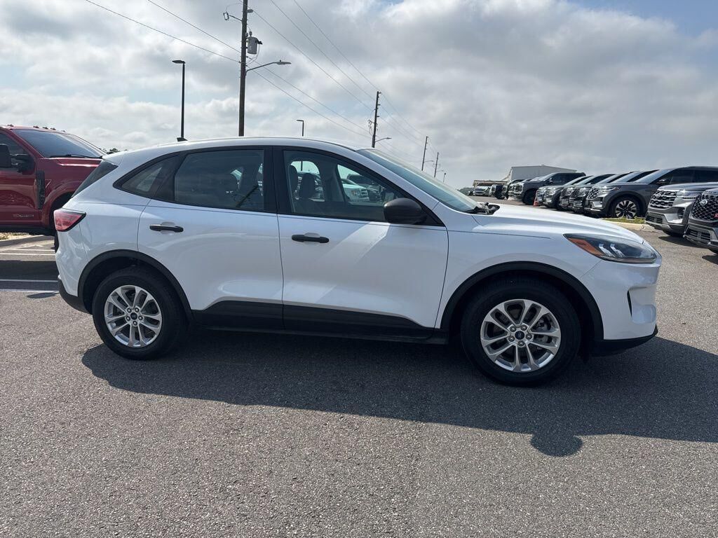 2021 FORD Escape